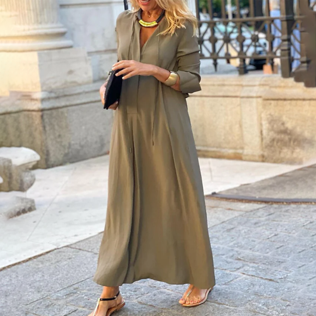 Chic V-Neck Maxi Dress with Three-Quarter Sleeves for Summer