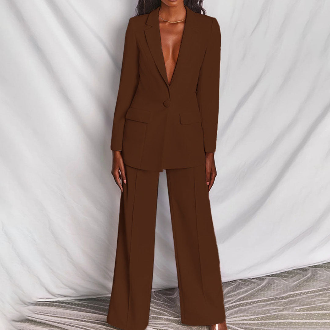 Hayley - Stylish Women's Two-Piece Blazer and Trouser Set