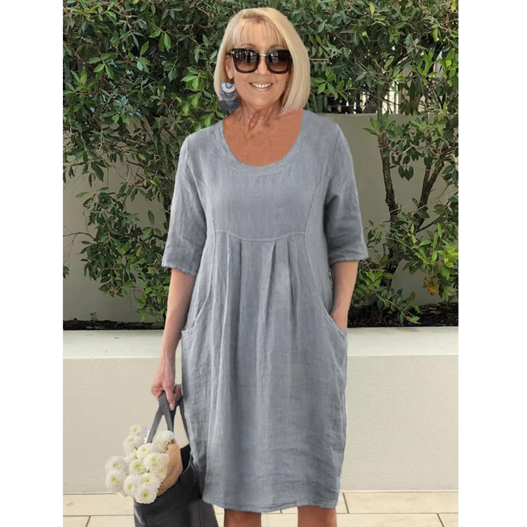 Chic Relaxed Dress with Convenient Pockets