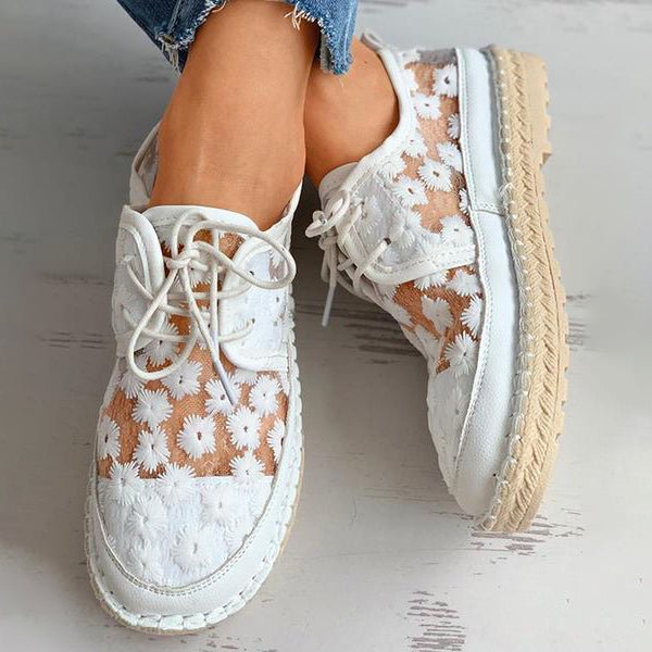 Embroidered Liz Athletic Shoes