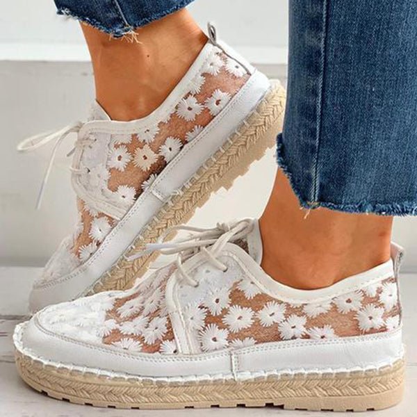 Embroidered Liz Athletic Shoes